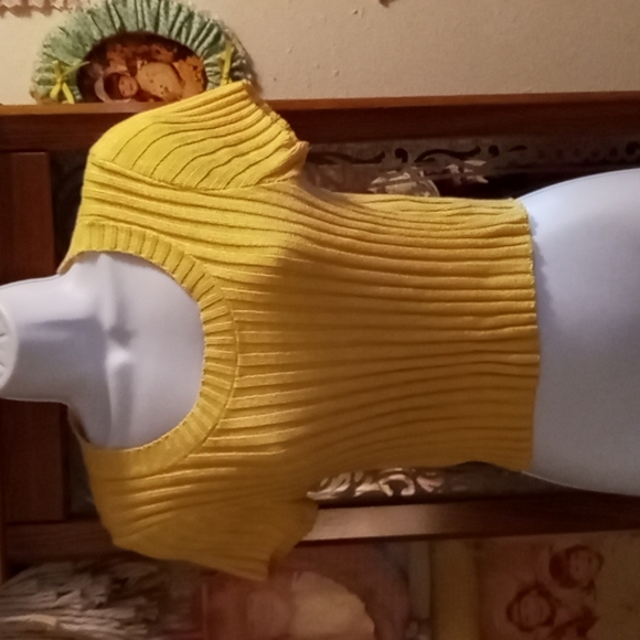 Vintage 80s,Bundle of 2,Super Soft,Lightweight,Crop,Knit Tops,Yellow & Pink💛🩷 - Picture 8 of 15